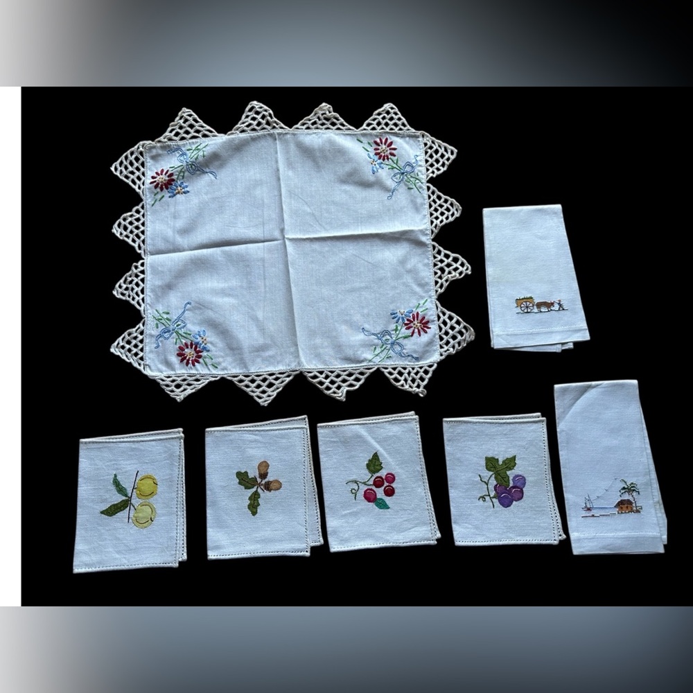 Vintage 7 pieces Spring Themed Mismatched Linens lot